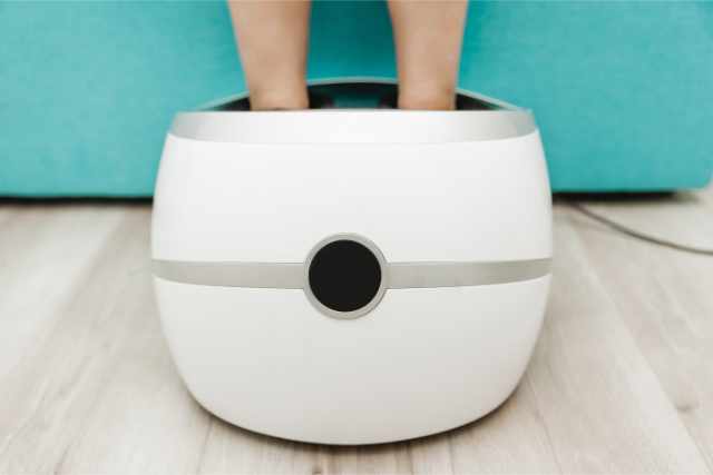 Appareil massant pieds avec chaleur